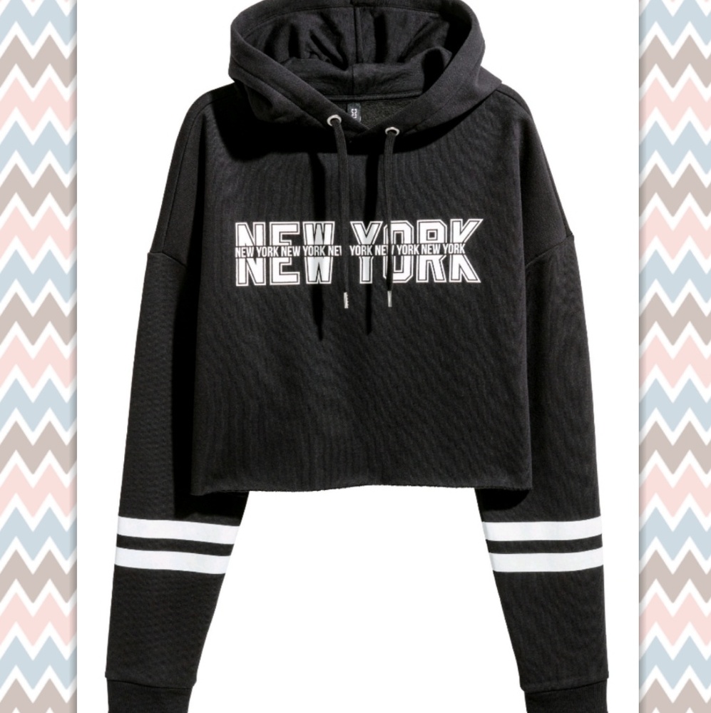 ❤ NWT H&M New York Crop Hoodie Sizes S and L!❤